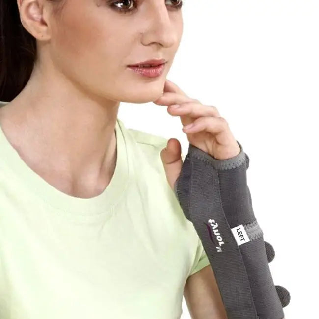 Tynor Elastic Wrist Splint Left E- 01