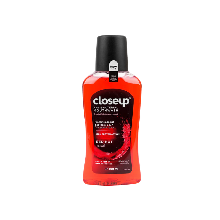 51824-Closeup Red Hot Mouth Wash 300ml