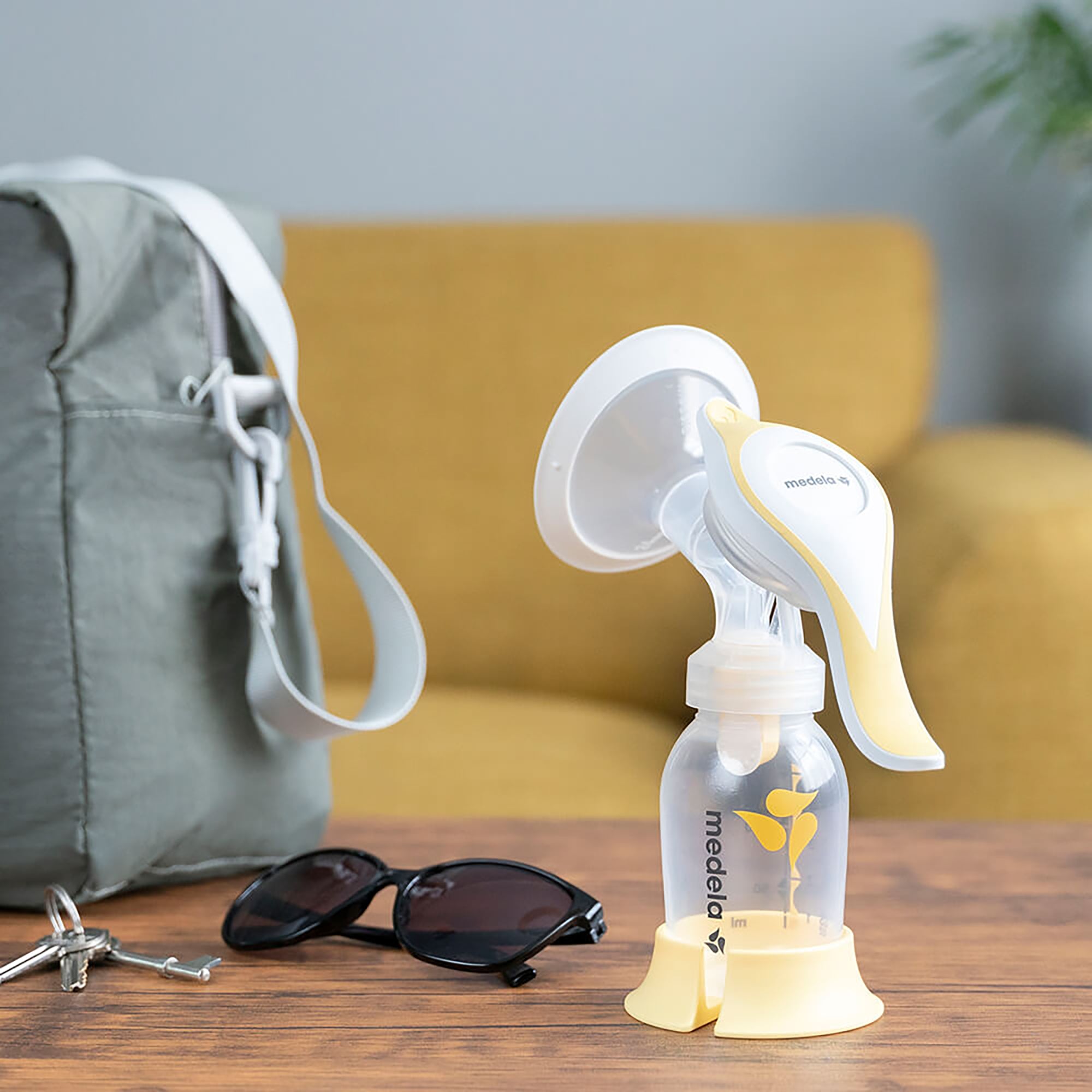 61608-Medela Harmony Pack Manual Breast Pump +7