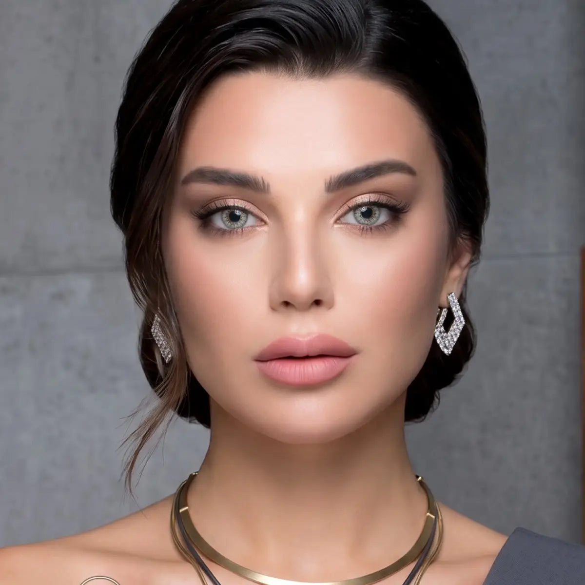 59850-Amore Color Contact Lenses - Evie Gray +1