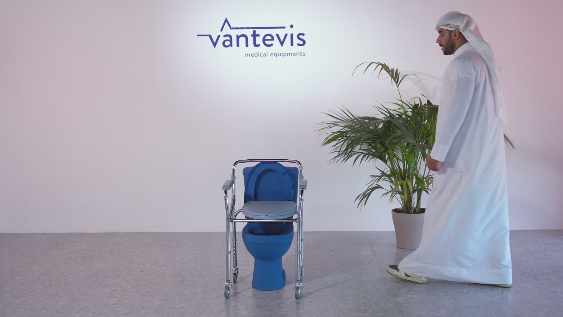 Vantevis Folding Commode with Wheels
